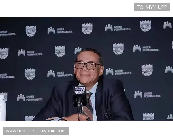 国王高管压力山大:球迷要交易、媒体要答案! 国王高管压力山大:球迷要交易、媒体要答案!